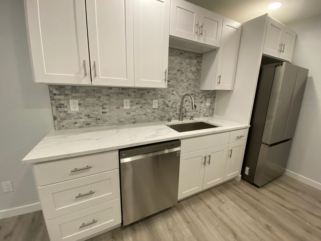 Foto principal - 14665 NE 34th St