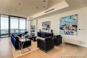 Building Photo - 200 Biscayne Blvd Way