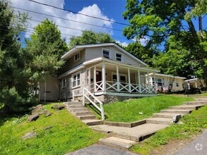 Building Photo - 10 Henning Dr