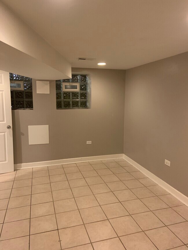 Bedroom - 1126 E 44th St