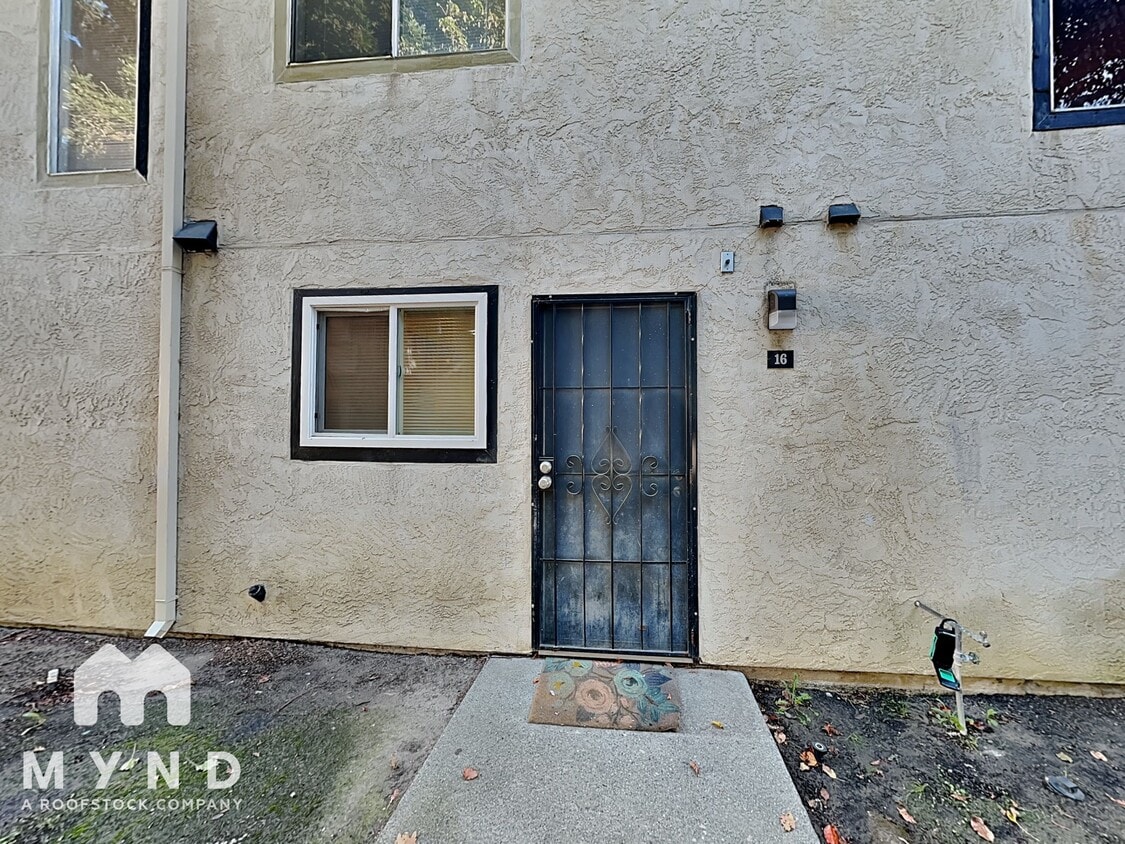 Primary Photo - 1970 Grande Cir