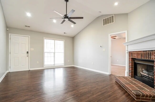 Building Photo - 720 Pesca Ln