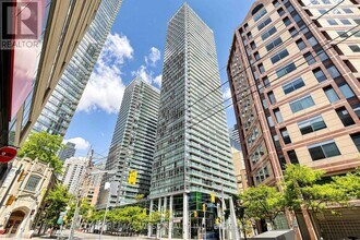 Building Photo - 38 Grenville St