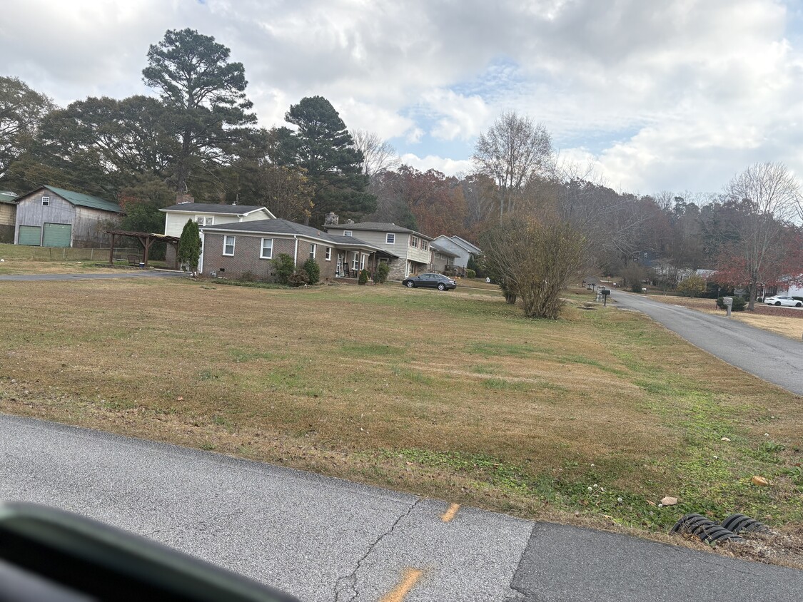 Building Photo - 21 Pine St