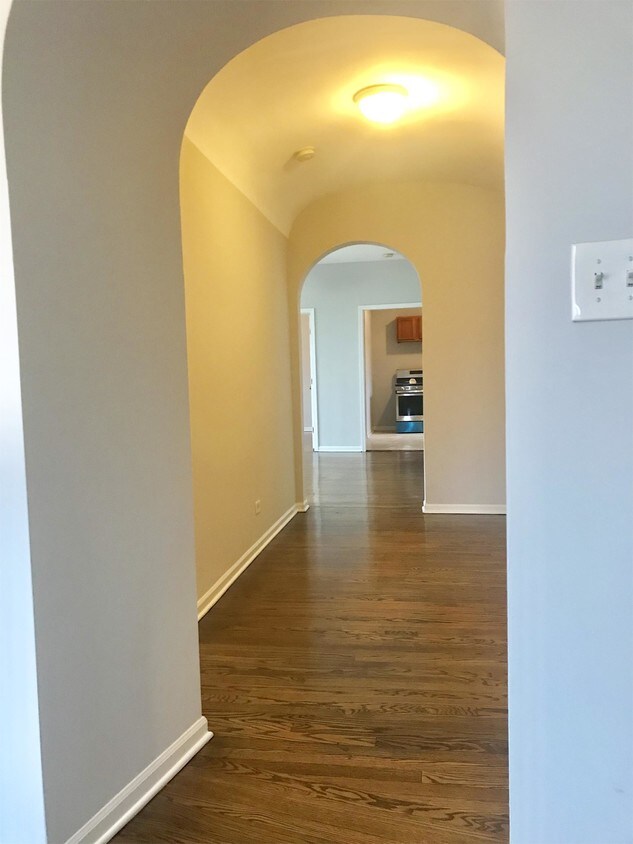 Foto principal - 7153 W Grand Ave