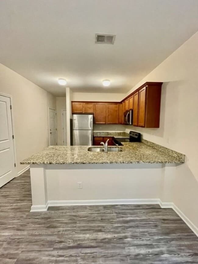 Building Photo - Luxurious 2 story 3 bedroom 2.5 bath townhomes. Located in Salisbury.