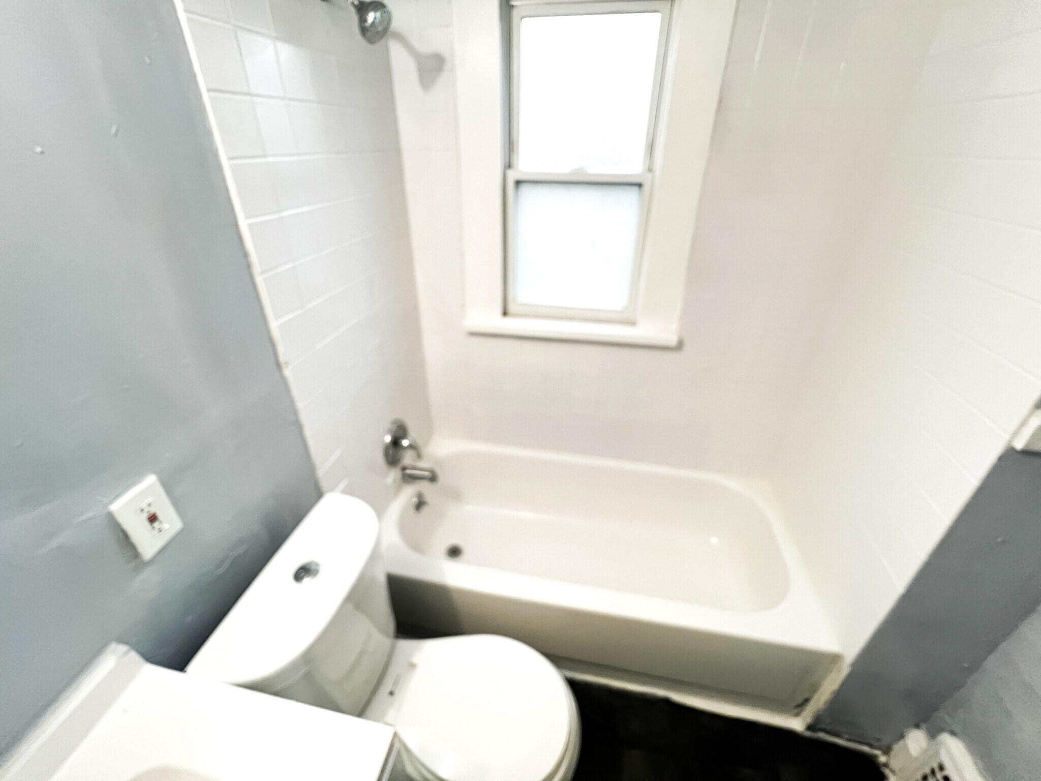 13508 Benwood Ave Cleveland, OH 44105 – photo 1
