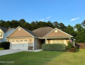 Building Photo - 804 Fort Sumter Way