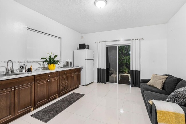 Building Photo - 14156 SW 148th Ave
