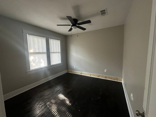 Building Photo - 1515 Olive St