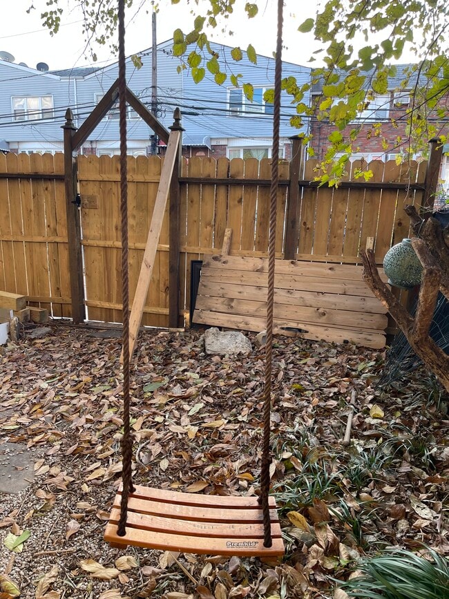 Foto del edificio - 19 Henry St