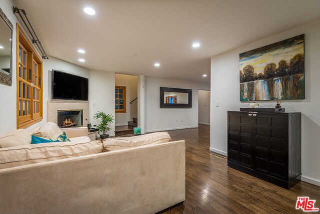 Building Photo - 3724 Dixie Canyon Ave