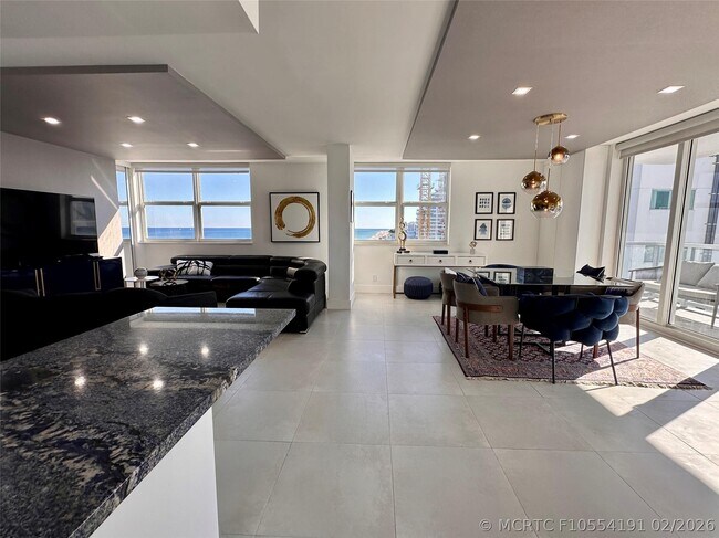 Building Photo - 209 N Fort Lauderdale Beach Blvd