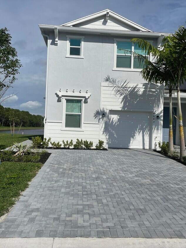 Primary Photo - 4645 Lake Worth Rd