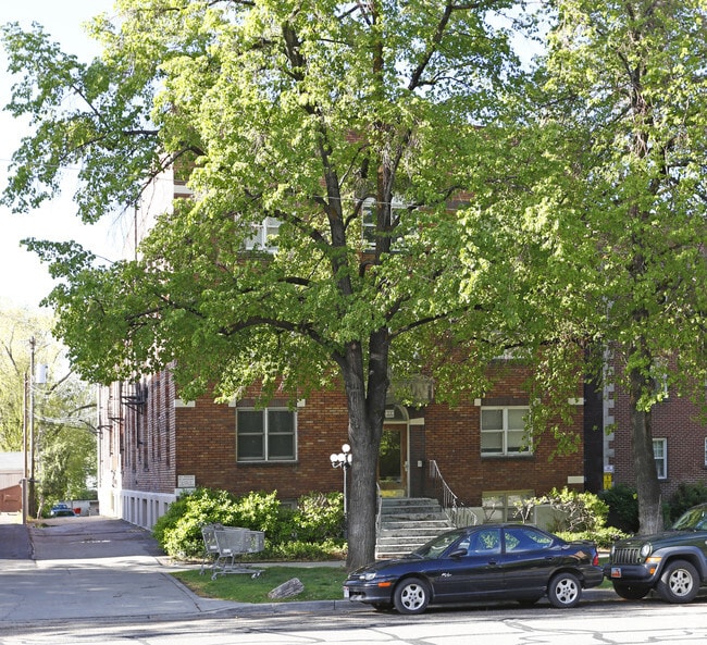 Building Photo - Trenton Apartments