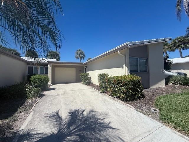 Foto principal - 143 Whispering Sands Dr