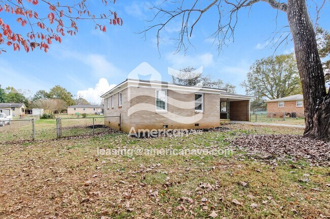 Foto del edificio - 706 Woodmont Cir