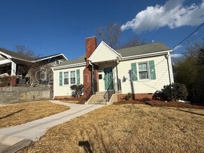 Building Photo - 735 S Green St