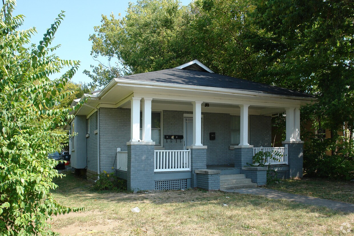 Primary Photo - 225 Waller Ave