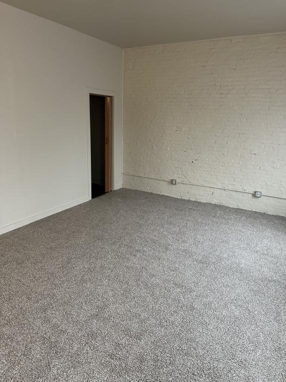 Foto del edificio - 110 1/2 S Main, Apt#3-Apt#3