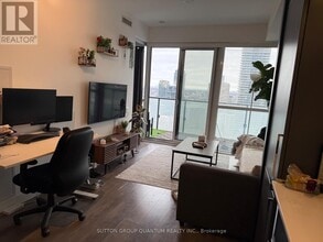 Building Photo - 15 Grenville St