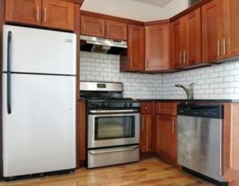 Primary Photo - 700 St Marks Ave