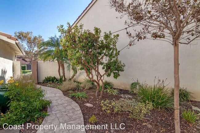 Building Photo - 3 br, 2.5 bath House - 1382 Felipe