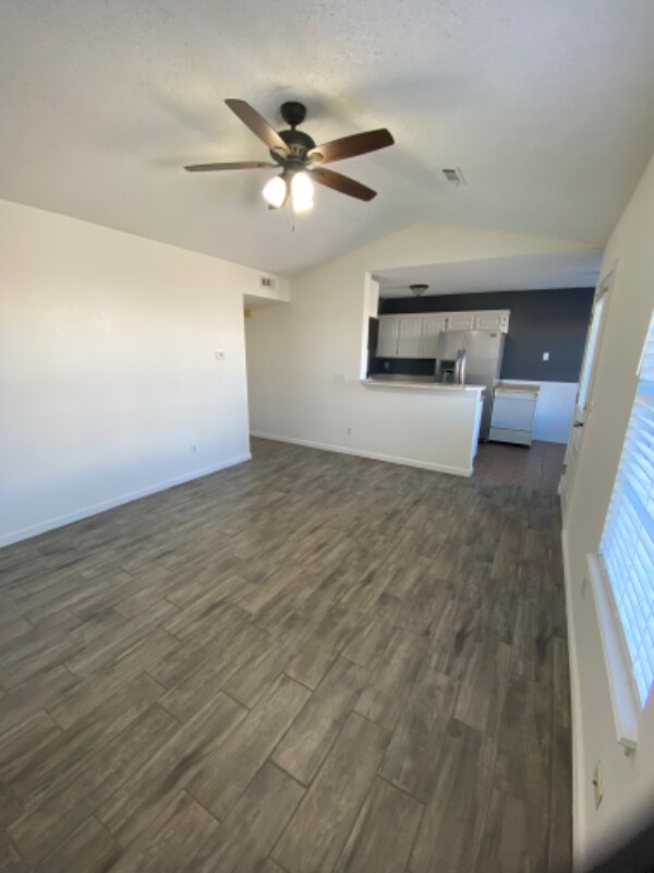 Foto del edificio - 1102 W Easy St
