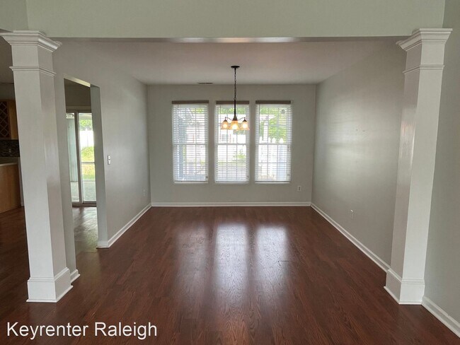 Building Photo - 3 br, 2.5 bath House - 4417 Crowfield Dr