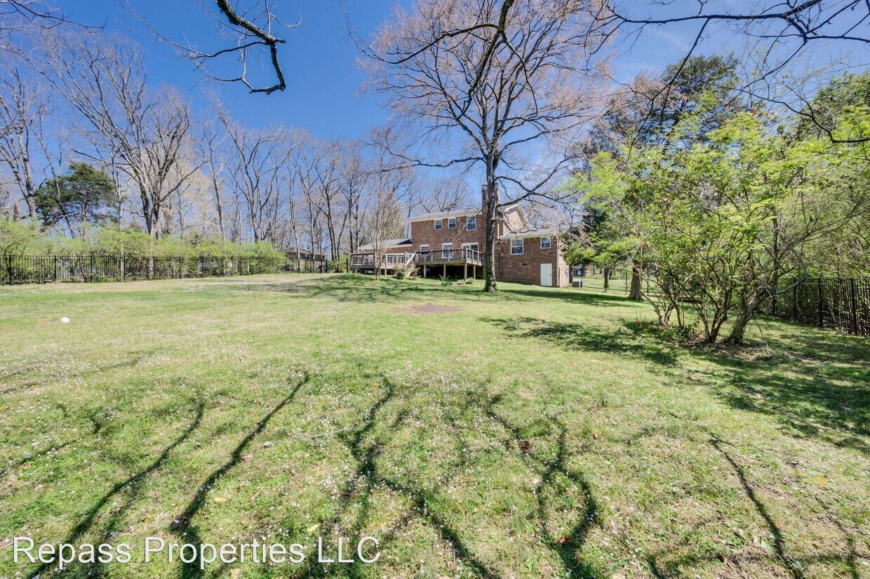 Foto principal - 4 br, 3 bath House - 795 Greeley Dr