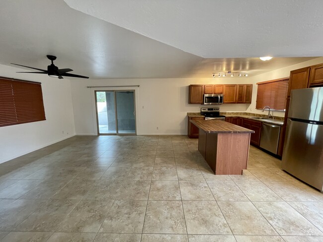 Foto del edificio - 2633-2641 E Glenrosa Rd