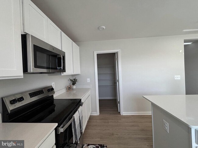 Foto del edificio - 36 Patterson Rd