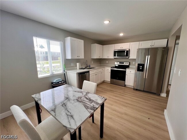 Foto del edificio - 4102 SE 19th Pl