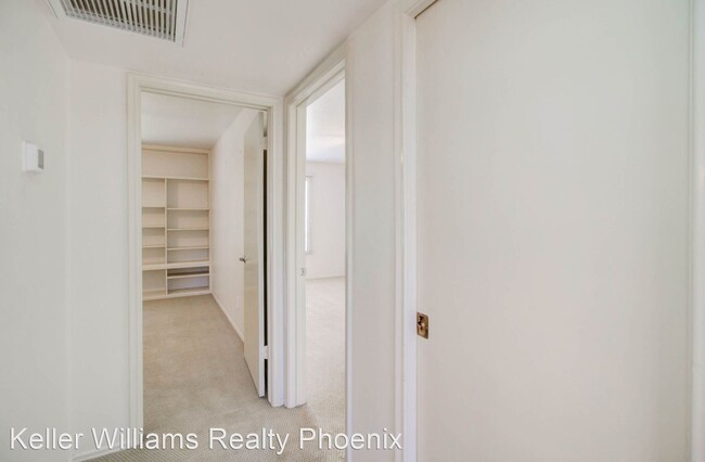 Building Photo - 2 br, 1.5 bath House - 4850 North 73rd Street