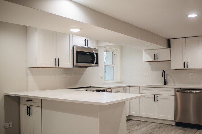 Foto del edificio - 2436 N St Louis Ave