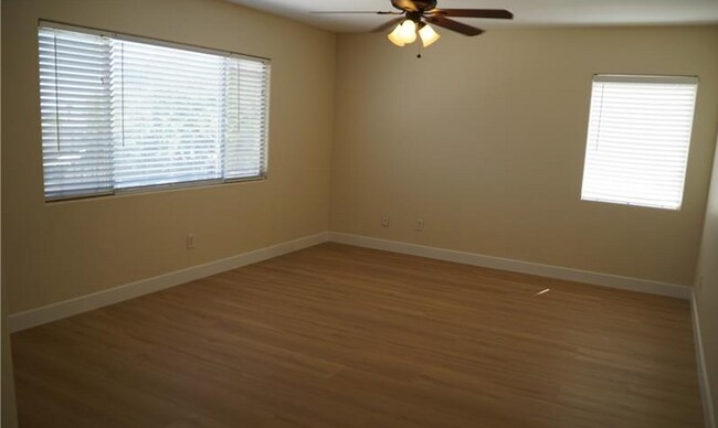 Foto del edificio - 7216 Ophelia Ct