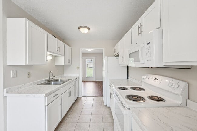 Renovated Kitchen - Hampton Townhomes