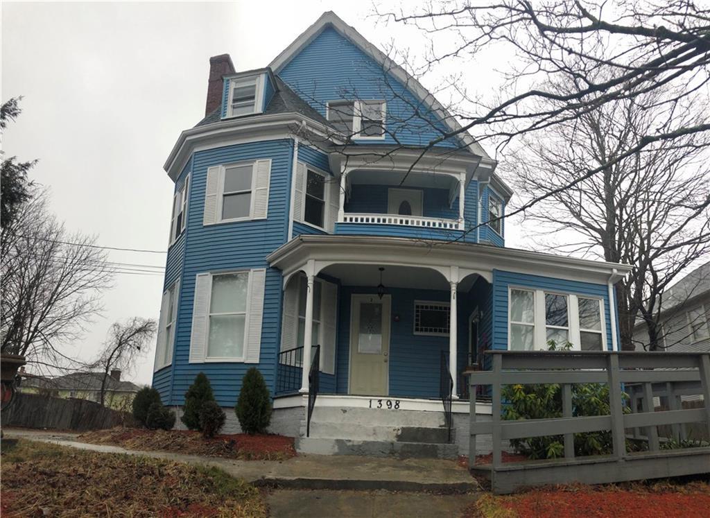 Primary Photo - 1398 Main St