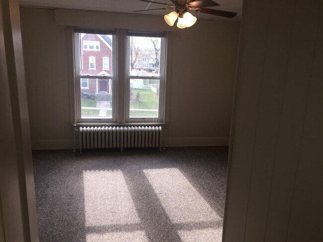 Bedroom1 - 471 E Main St
