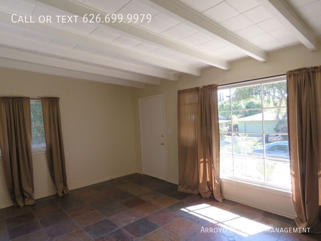 Foto del edificio - 741 E Poppyfields Dr