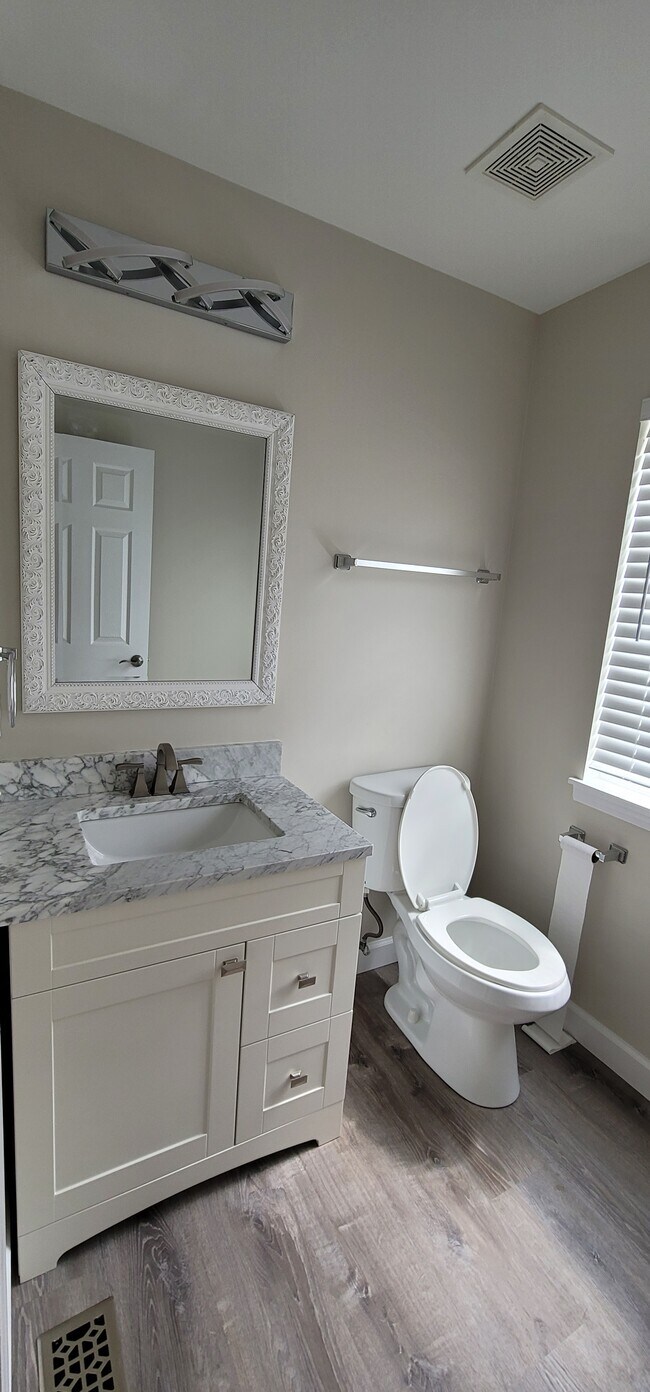 Foto del edificio - 12824 Meadow Ln