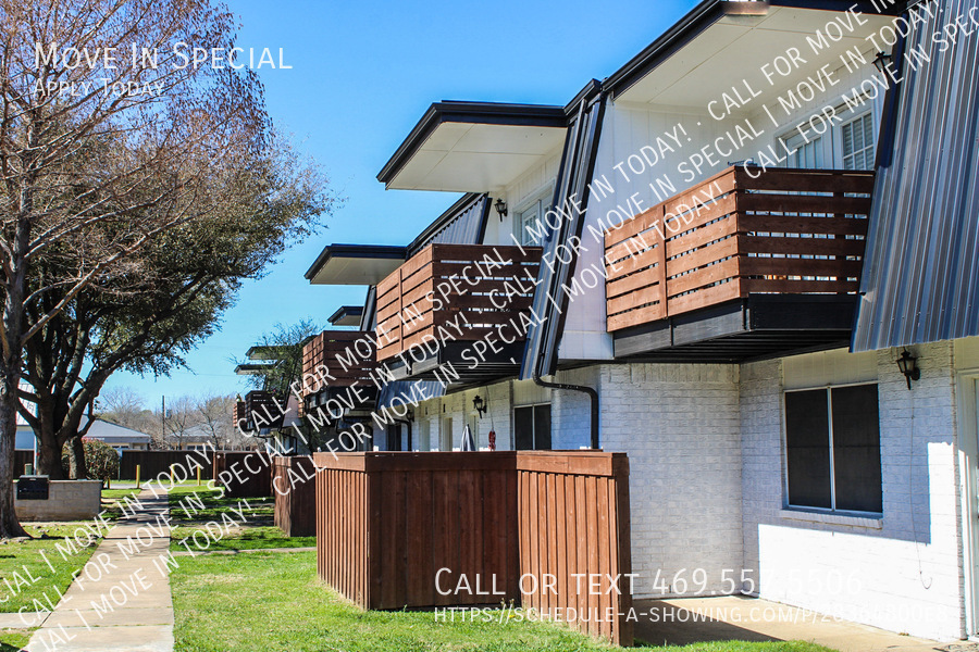 Primary Photo - Atrium Gardens at Pioneer Parkway Apartmen...