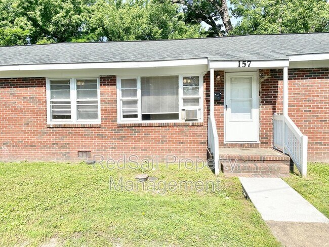 Building Photo - 157 Choate St