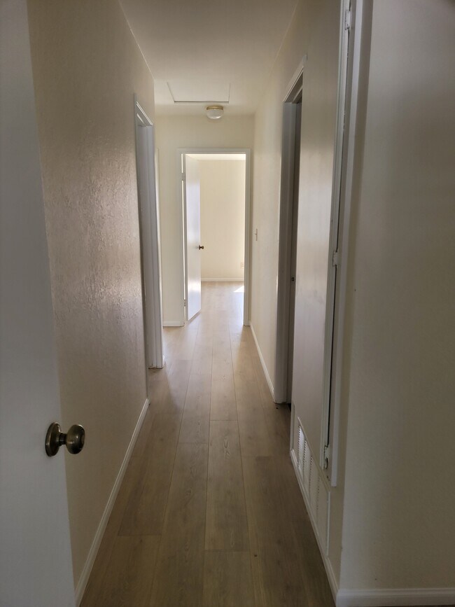 Hallway - 3110 Manos Dr