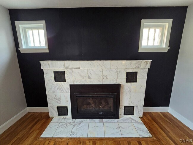 Foto del edificio - 532 Orwood Pl