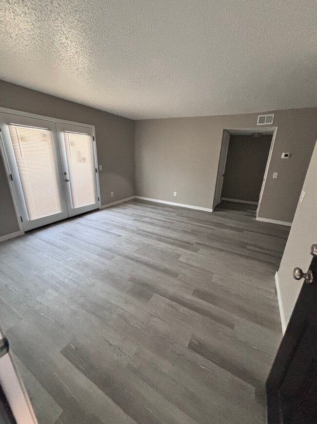 Building Photo - Foxcroft Apartments