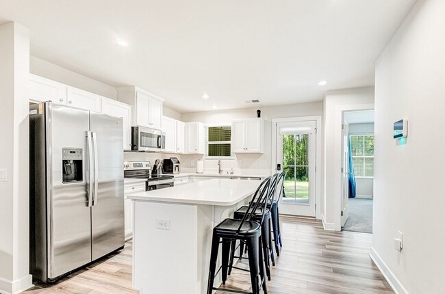 Foto del edificio - 5813 Austin Woods Dr