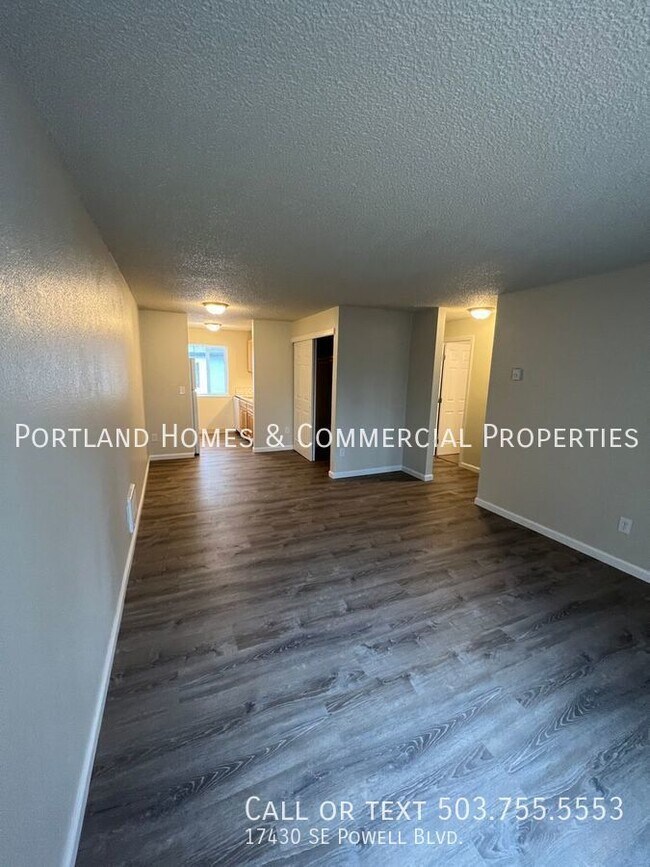 Foto del edificio - Fully Remodeled 2 Bedroom