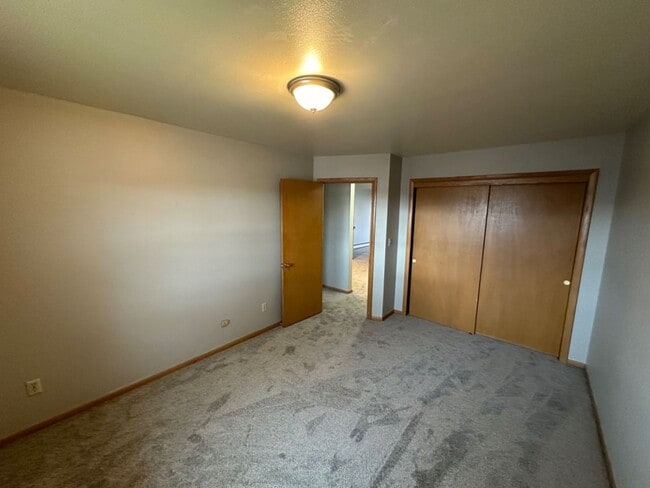 Building Photo - 7343 N Teutonia Ave