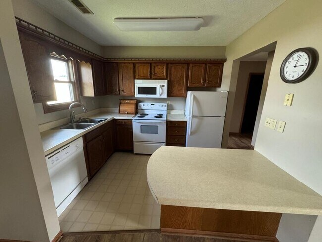 Building Photo - 2530 Portage Grove Ct